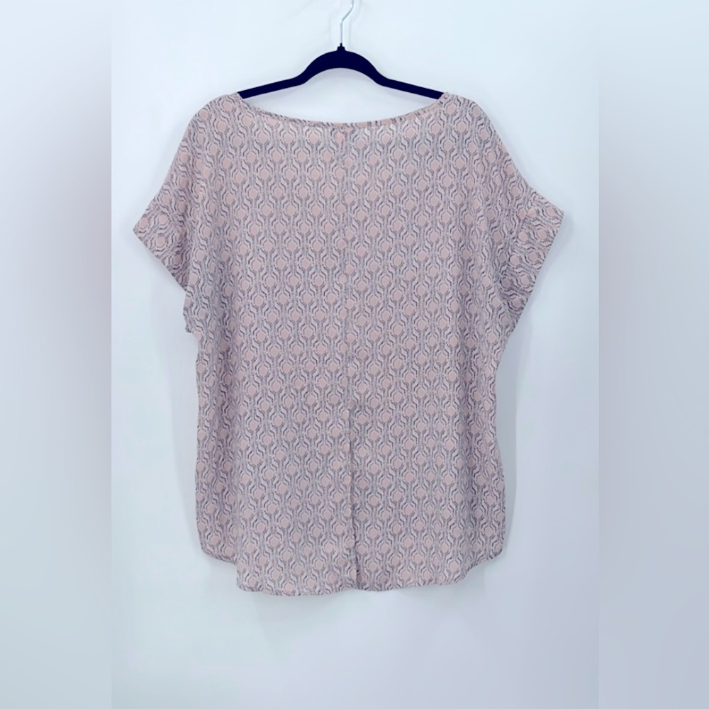 TORRID Multicolor Geoprint Blouse - Picture 6 of 6
